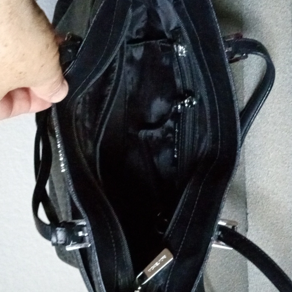 NEW - MICHAEL KORS Black Signature Jet Set Top Zip Tote Shoulder Bag. - Picture 9 of 12